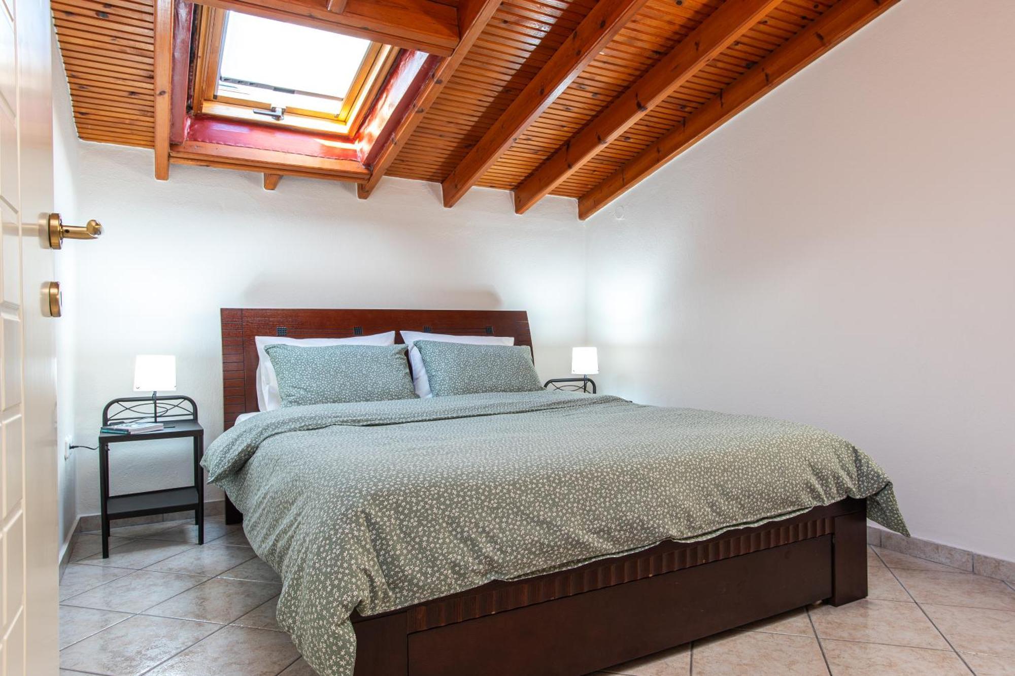 Sunset Rooftop Apartment Tesalonika Bagian luar foto